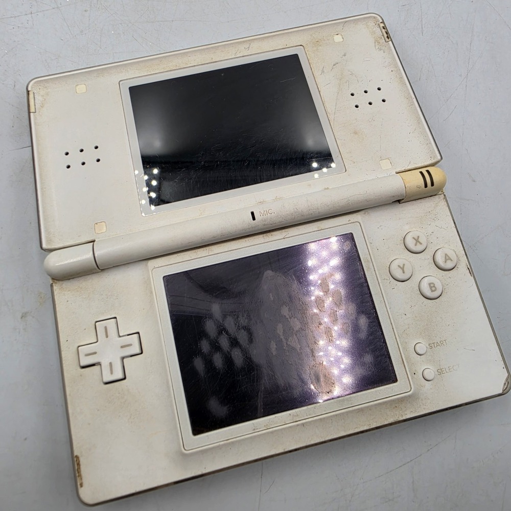 Nintendo DS Lite USG-001 White For Parts Or Repair AS IS Vintage 2006